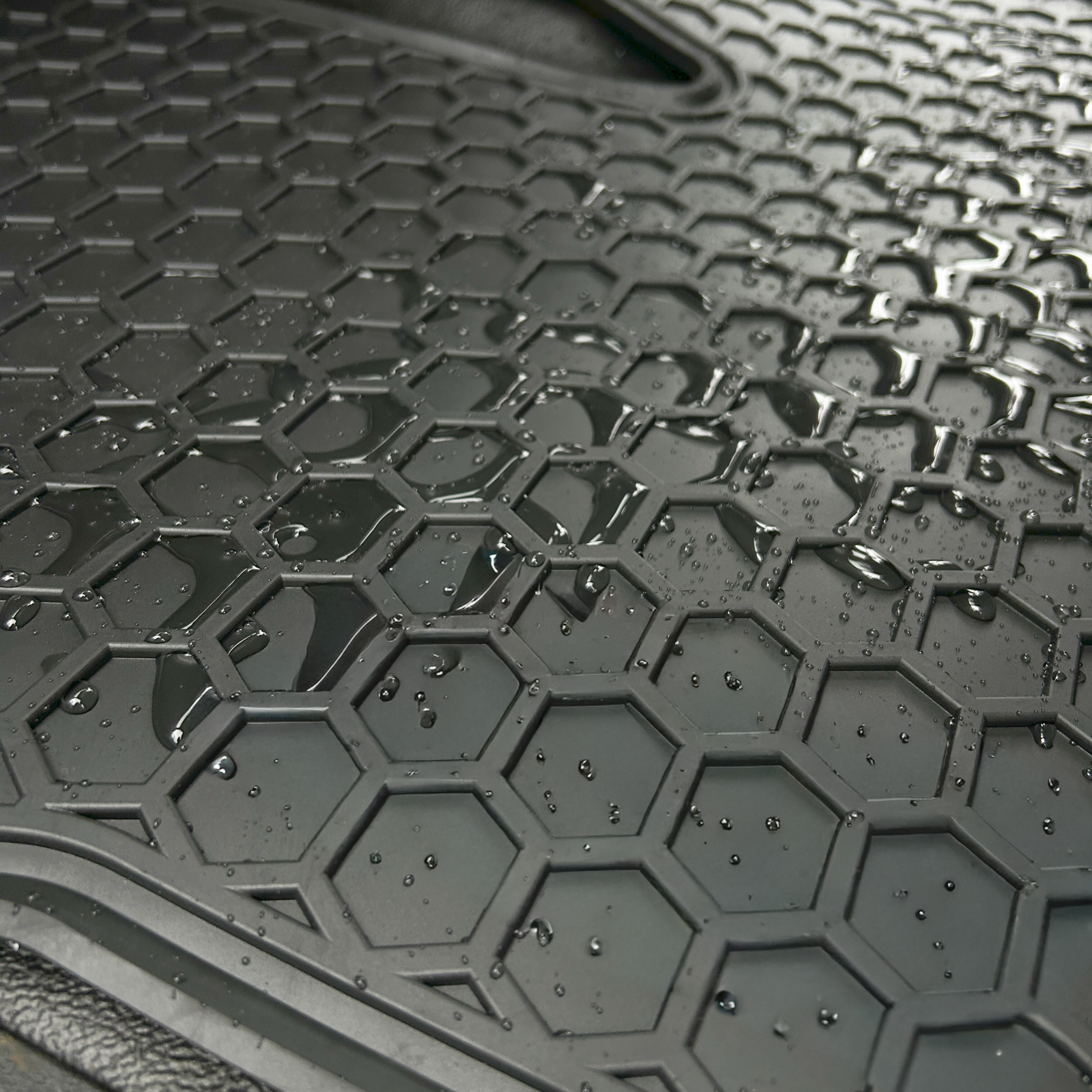 Iveco Daily 2014 - Present Moulded Rubber Van Mat